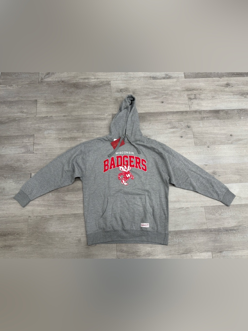 Wisconsin Badgers Mascot Mitchell & Ness Pullover NCAA Arch Hoodie Men Size 2XL